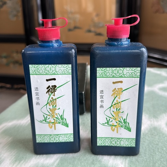NEW 2 bottles of calligraphy or painting ink - Picture 2 of 4